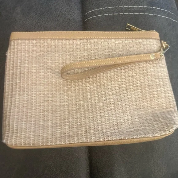 Nanette Lepore Woven Tan and Cream Wristlet  11x7.5x2” - Picture 3 of 5
